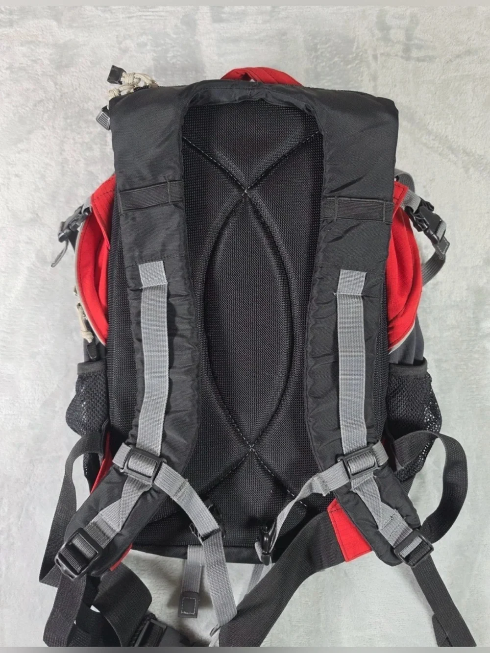 JanSport Polaris 33 Backpack Red Black Hiking Camping Outdoor Discontinued